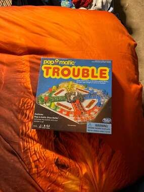 Hasbro Gaming Pop-o-matic Trouble Board Game